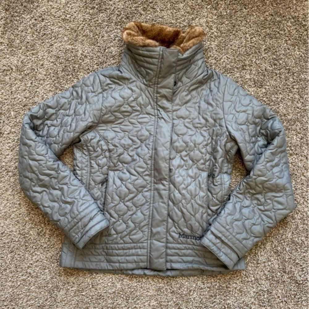 Marmot St Moritz Quilted Jacket Faux Fur Collar Sz M style #A90370